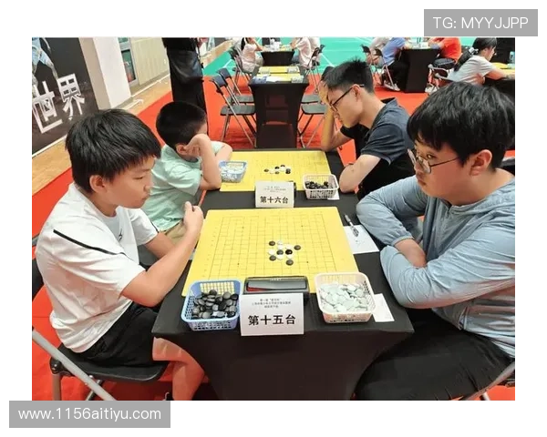 全国五子棋比赛盛况空前,高手云集争夺桂冠 全国五子棋比赛盛况空前,高手云集争夺桂冠